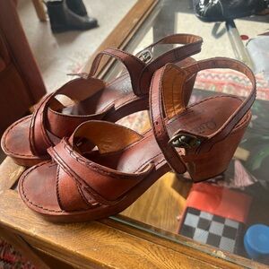 Classic Brown Leather Women's Platform Sandals